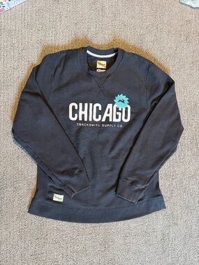 Tracksmith Crewneck Chicago size L